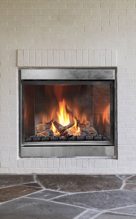 montigo-traditional-residential-fireplace-single-sided-ventless-outdoor-H42VO-560x900-560x900-1